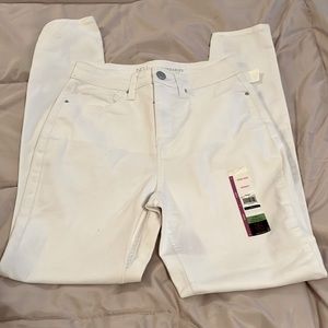 NWT* white high waisted skinny jeans NO BOUNDARIES sz5